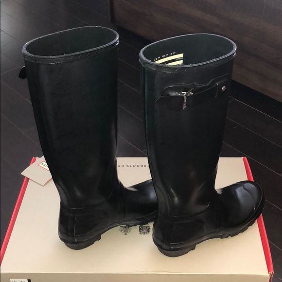 SOLD Hunter Rain Boots - Picture 4 of 6